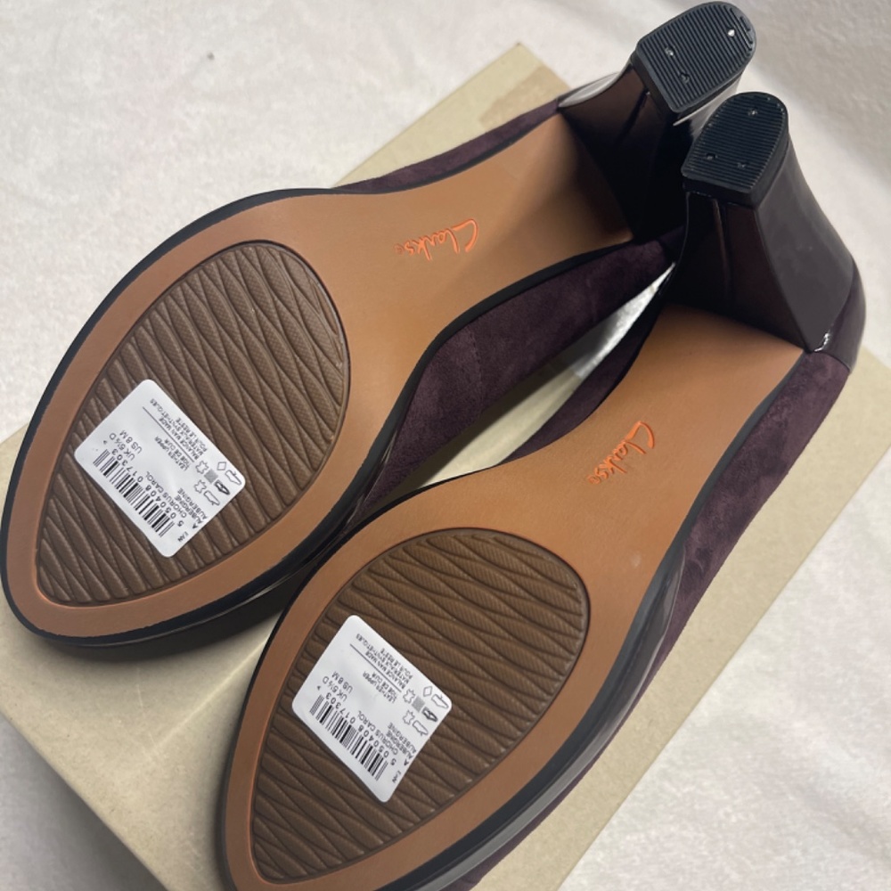 Clarks - Picture 7 of 8